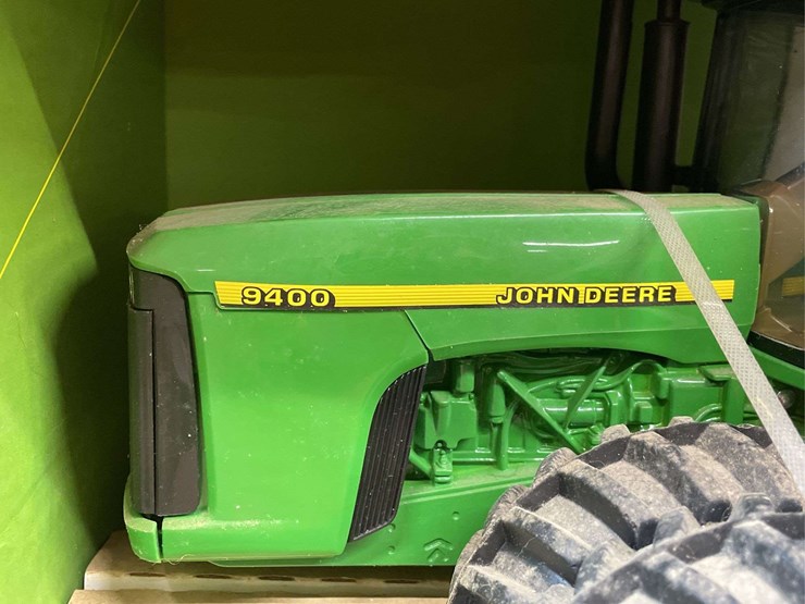 1/16-john-deere-9400-collector-nib-ertl-image-8