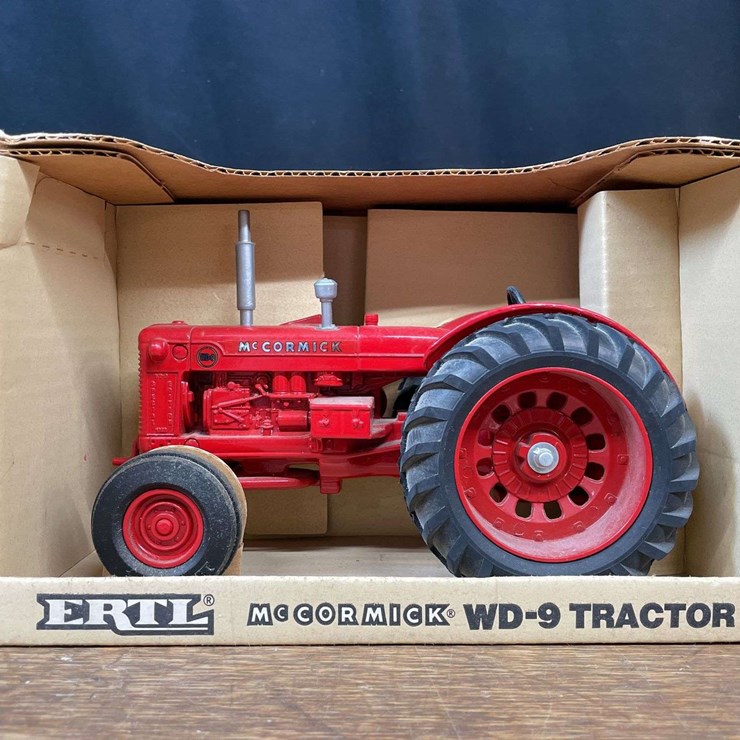 1/16 McCormick WD-9 Special Edition NIB Ertl