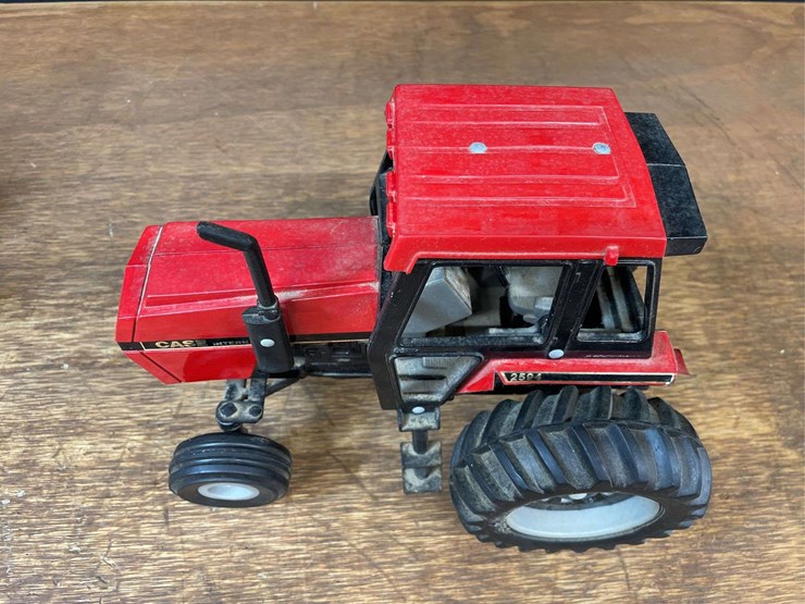 1/16-case-ih-2594-las-vegas-nib-ertl-image-4