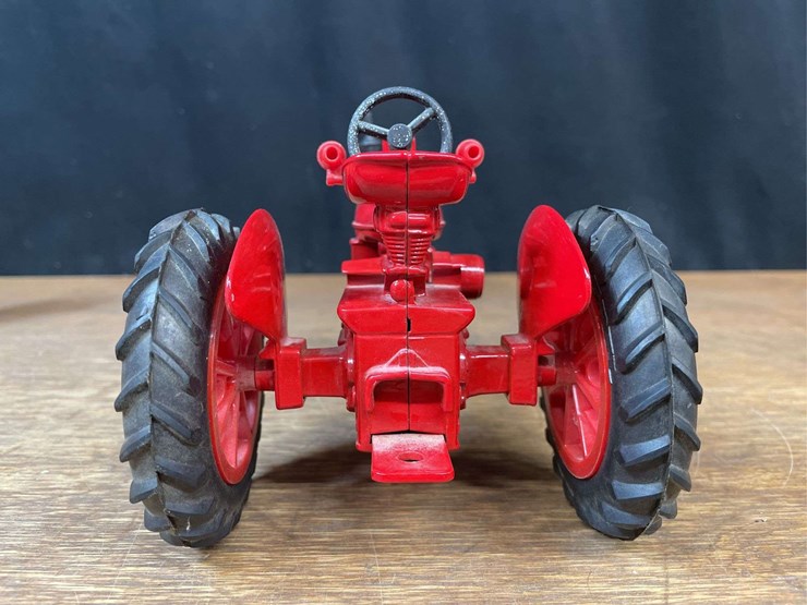 1/16-farmall-h-special-edition-nib-ertl-image-5