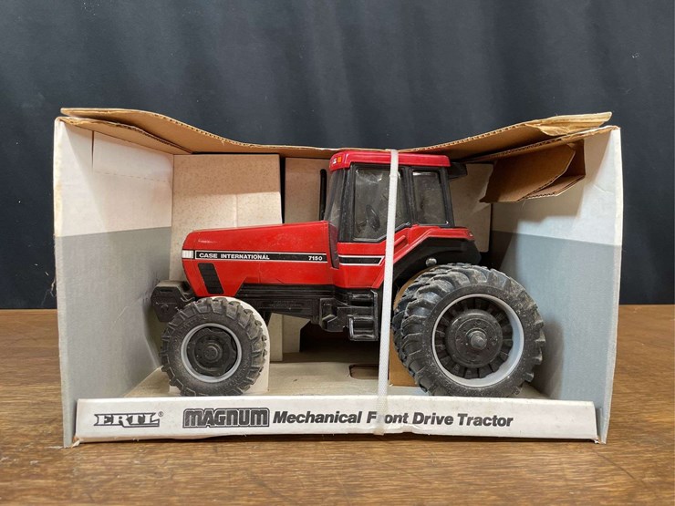 1/16-case-ih-magnum-7150-special-edition-nib-ertl-image-1