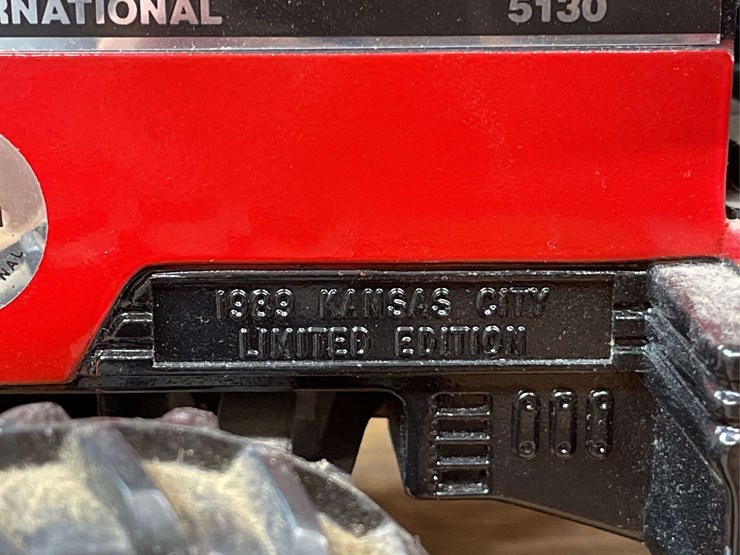 1/16-case-ih-maxxum-5130-kansas-city-nib-ertl-image-12