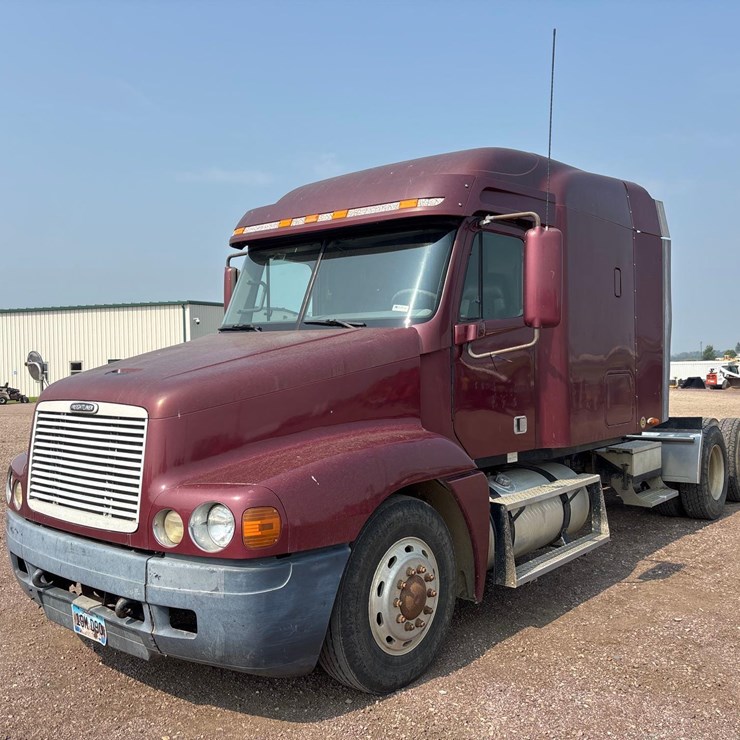 2001 Freightliner Truck Tractor
