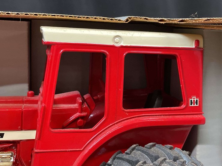 1/16-ih-1468-nib-ertl-image-12