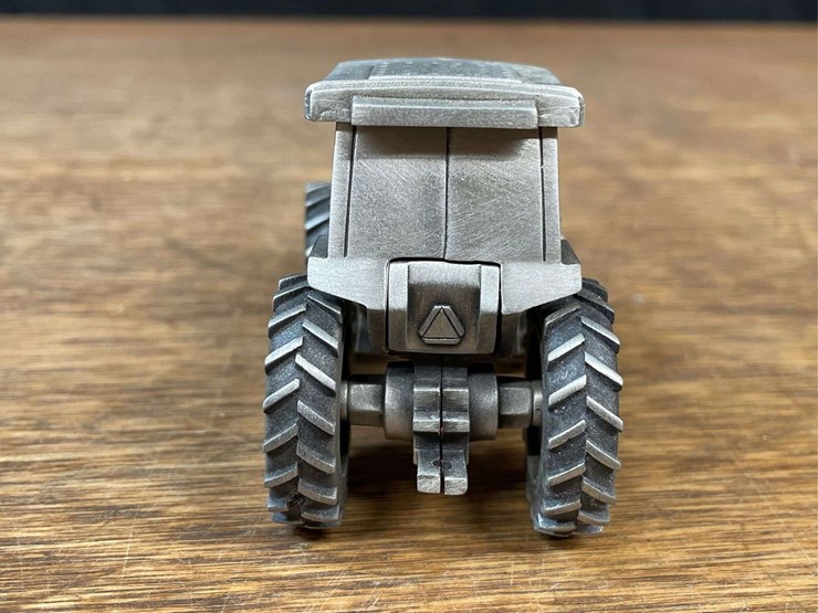 1/43-ih-6388-pewter-nib-sc-image-6