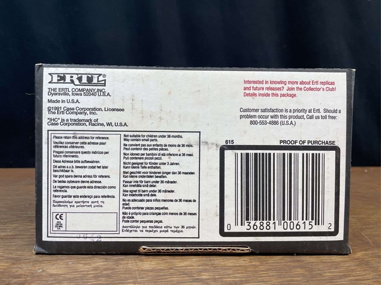 (2)-mccormick-deering-+-ihc-engines-nib-ertl-image-14