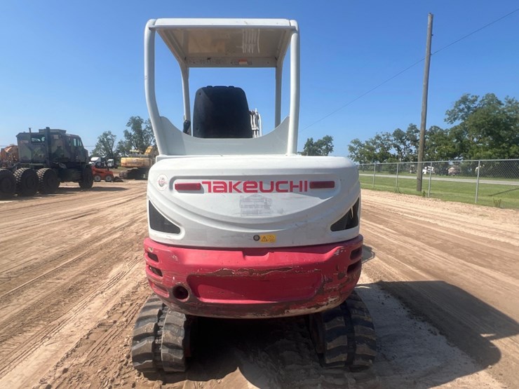 2016-kubota-rtv-x900-image-3