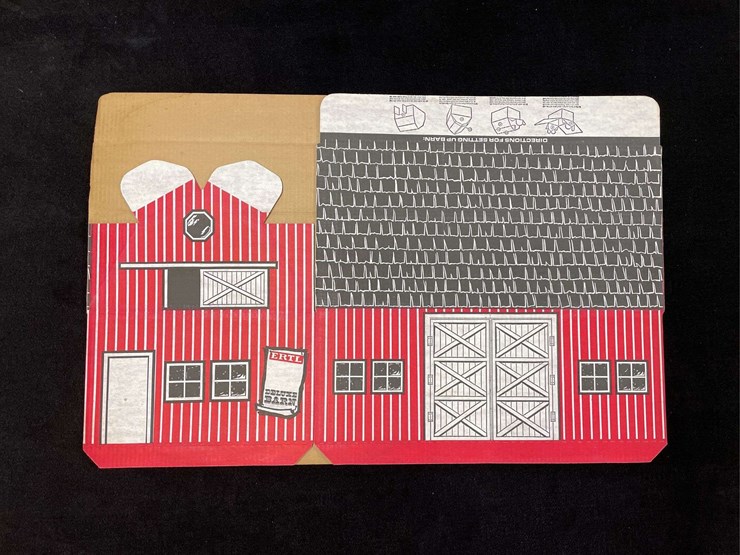 (2)-1/16-ih-cardboard-barn-ertl-image-6