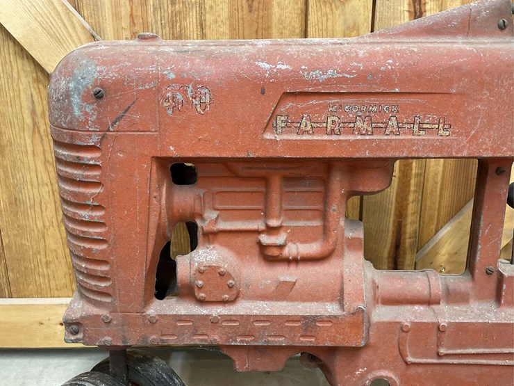farmall-400-pedal-tractor-eska-image-11