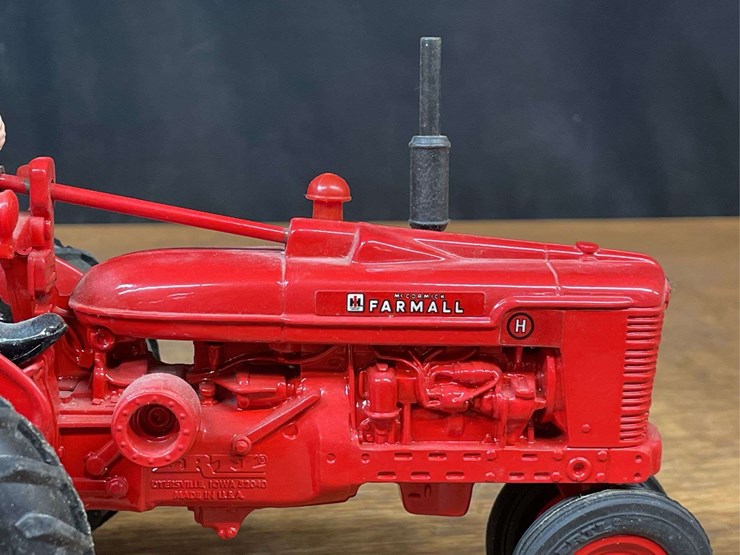 1/16-farmall-h-50th-anniversary-nib-ertl-image-16