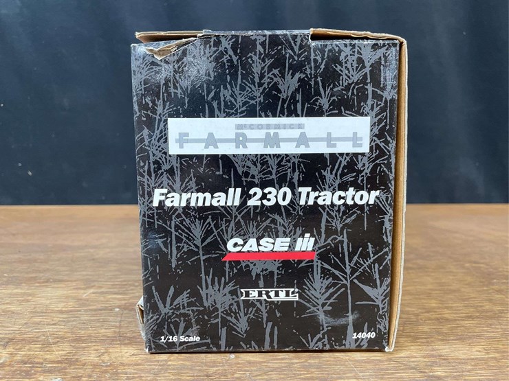 1/16-farmall-230-nib-ertl-image-3