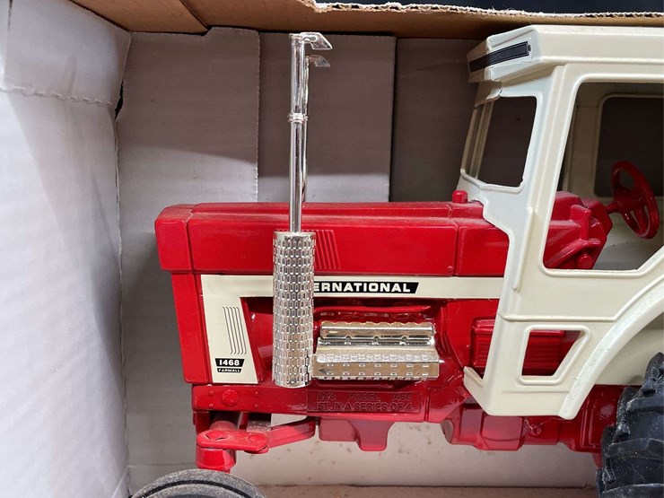 1/16-ih-1468-nib-ertl-image-11