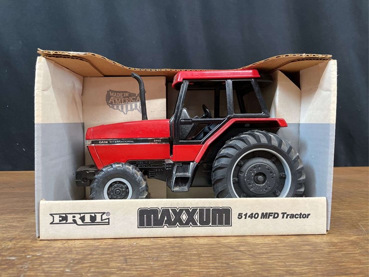 1/16-case-ih-maxxum-5140-special-edition-nib-ertl-image-1