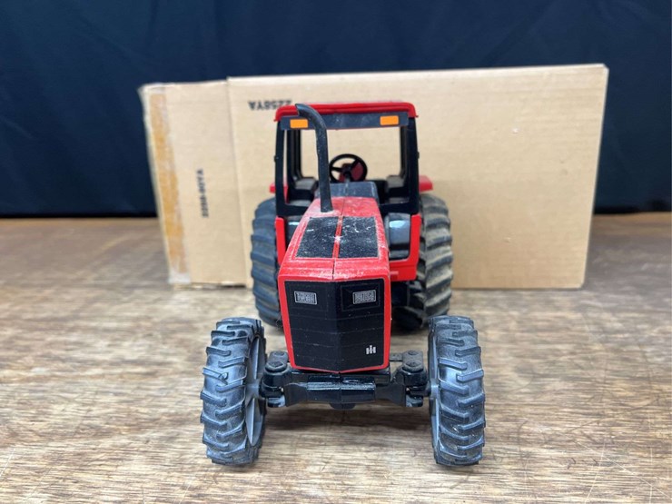 1/16-ih-5488-nib-ertl-image-7