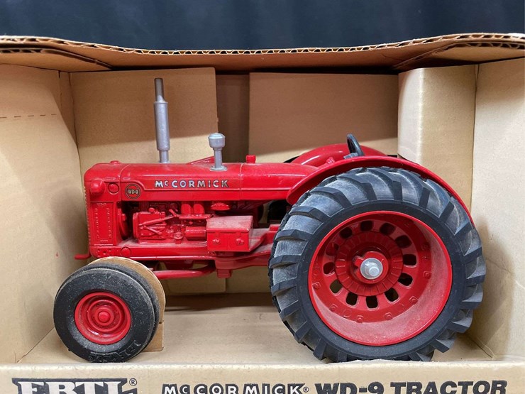 1/16-mccormick-wd-9-special-edition-nib-ertl-image-7