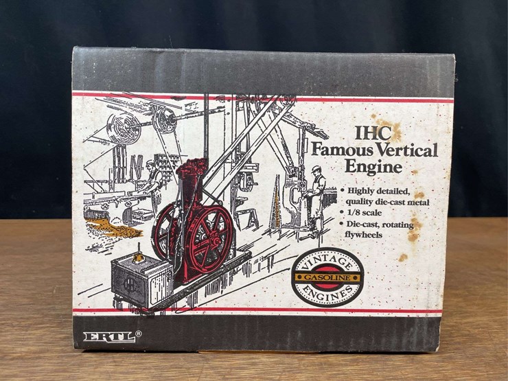 (2)-mccormick-deering-+-ihc-engines-nib-ertl-image-12