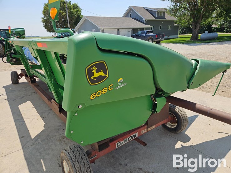2013-john-deere-608c-image-17