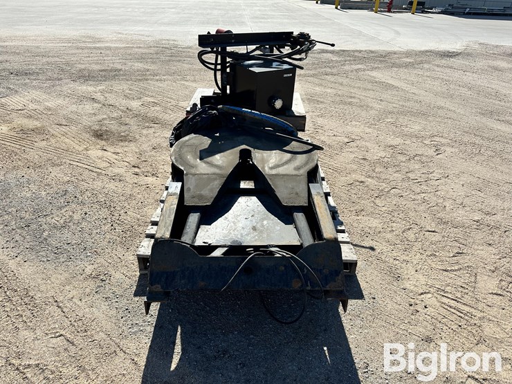 holland-5th-wheel-hydraulic-lift-image-6