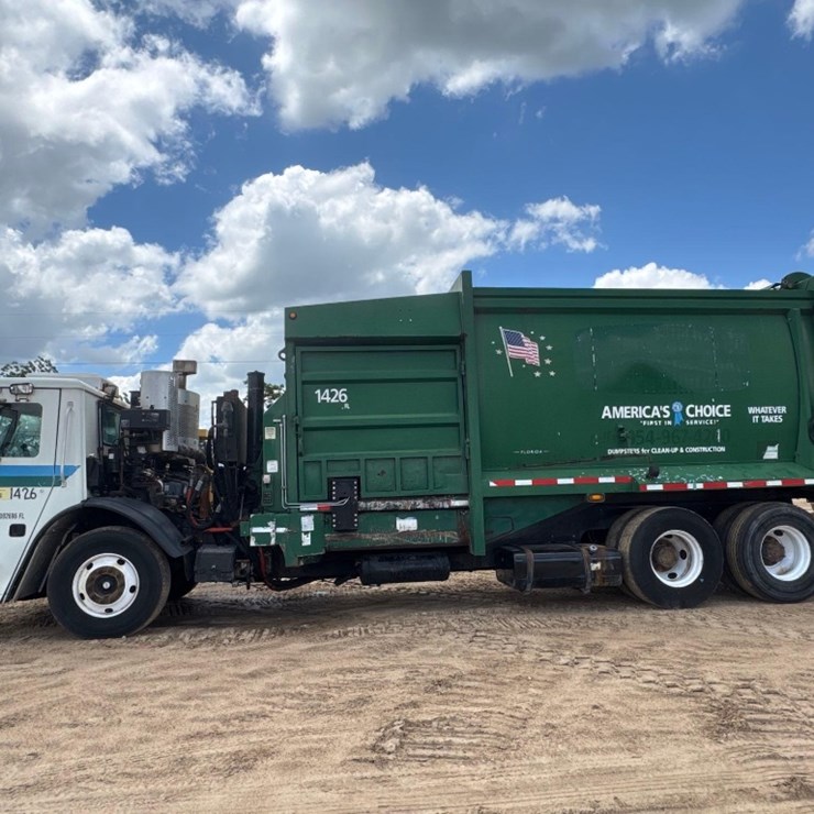 2014 MACK LEU613