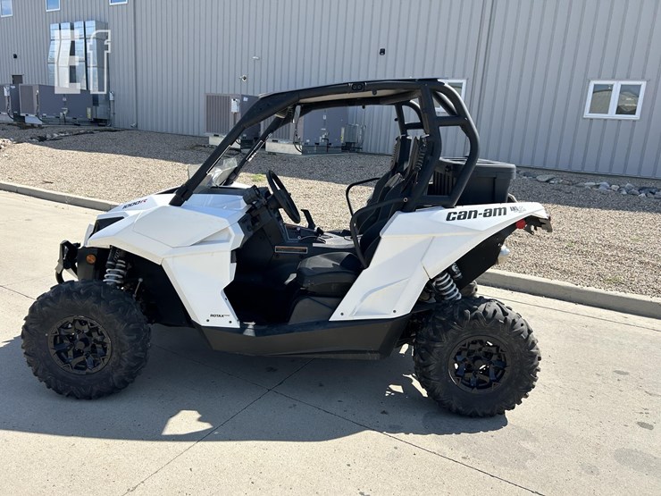 2017-can-am-maverick-x-xc-1000r-image-8
