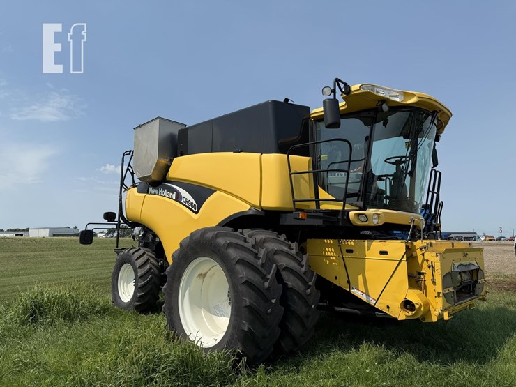 new-holland-cr960-image-6