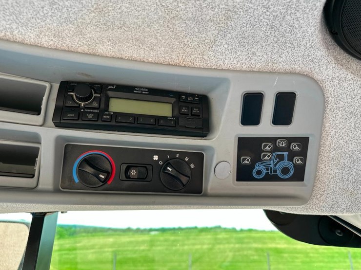 2014-new-holland-t6.175-image-59