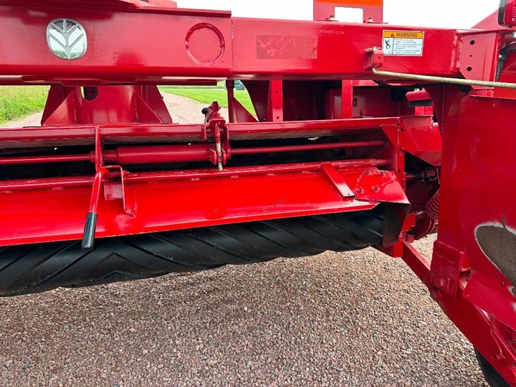 2014-new-holland-h7450-image-26