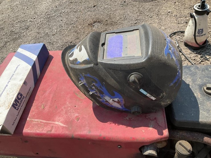#109a-•-lincoln-electric-portable-welder-image-9