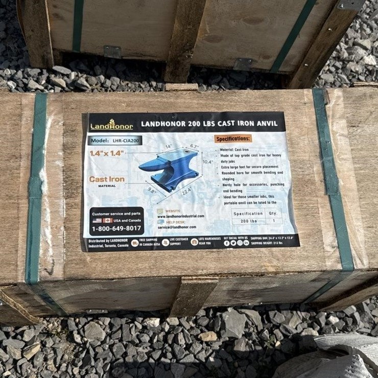 Land Honor cast-iron anvil