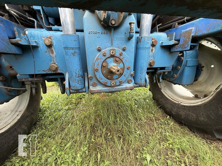 new-holland-9030-image-23