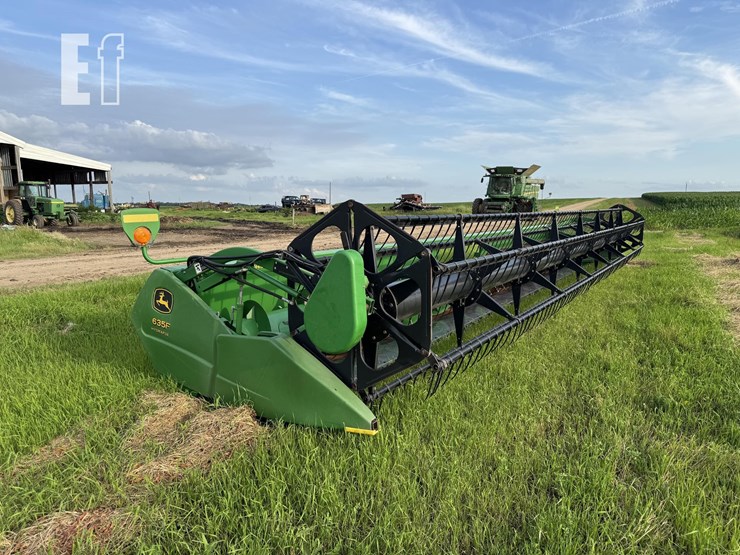 2010-john-deere-635f-image-2