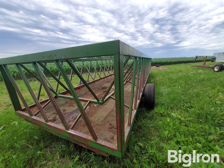 portable-bale-feeder-image-5