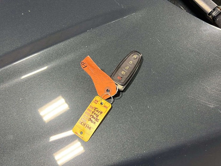 2019-ford-escape-image-27