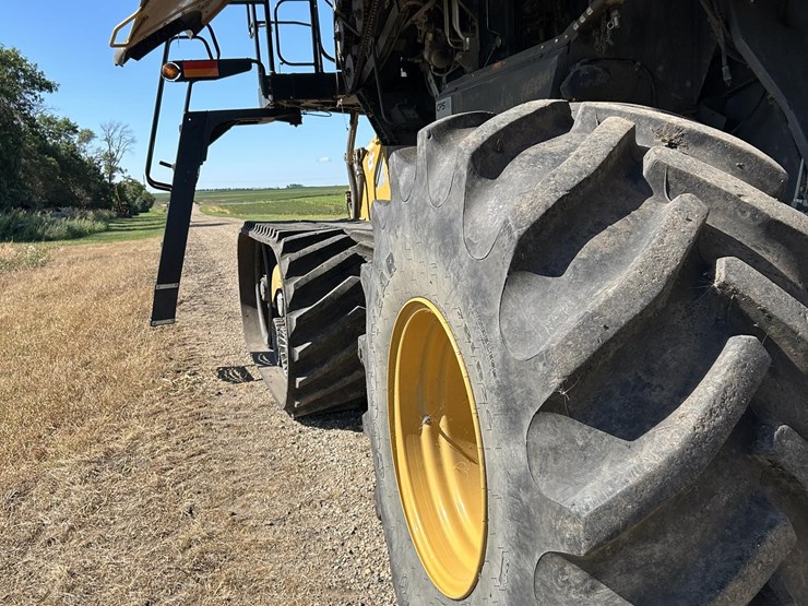 2012-claas-lexion-750tt-image-95