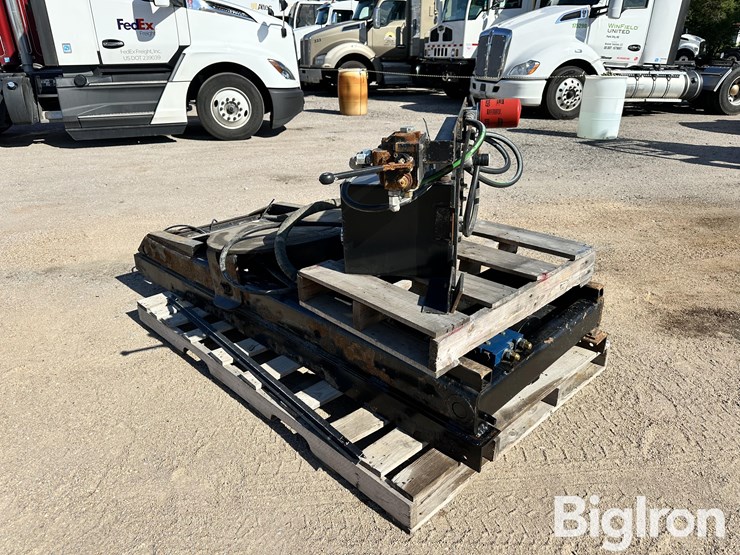 holland-5th-wheel-hydraulic-lift-image-3