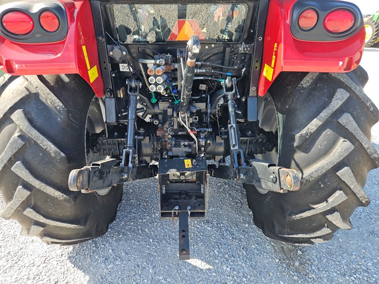 case-ih-farmall-115a-image-17