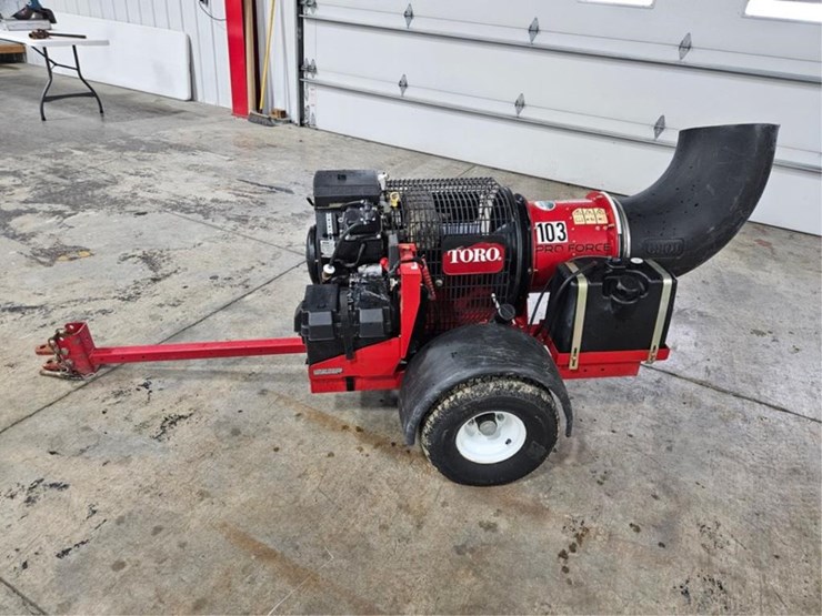 #374-•-2012-toro-pro-force-towable-blower-image-2