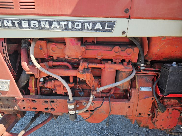 1969-international-856-image-4