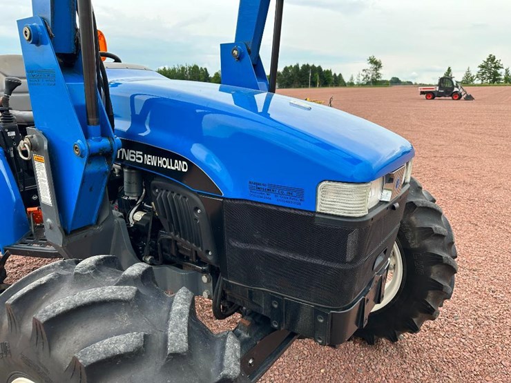 2002-new-holland-tn65-image-35