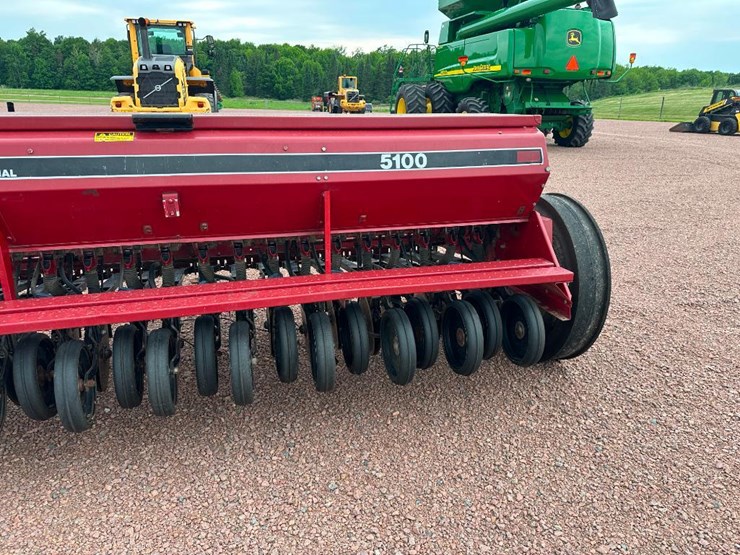 case-ih-5100-image-16