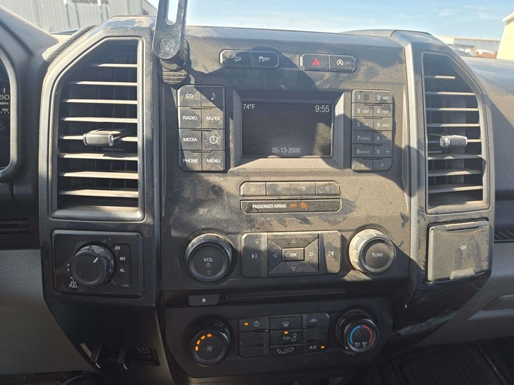 2015-ford-f150-xlt-image-14