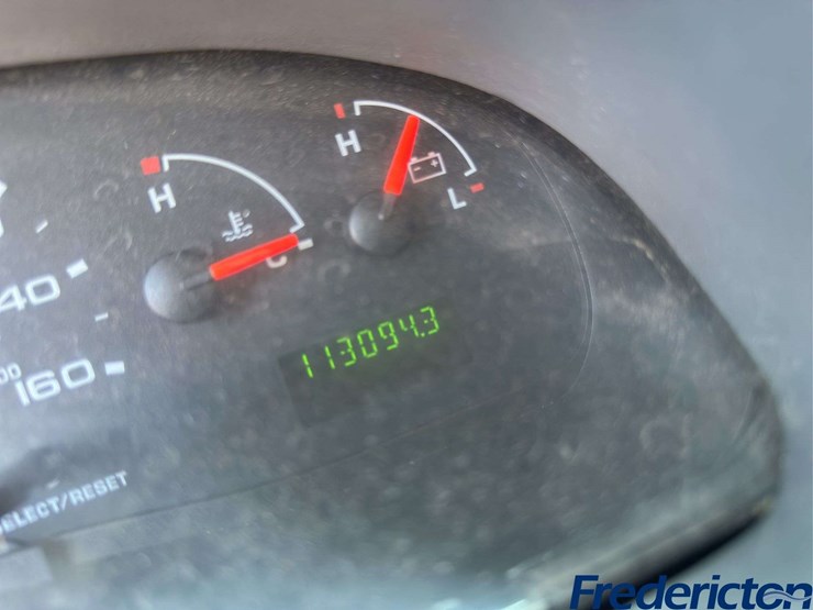 2006-ford-e350-image-21