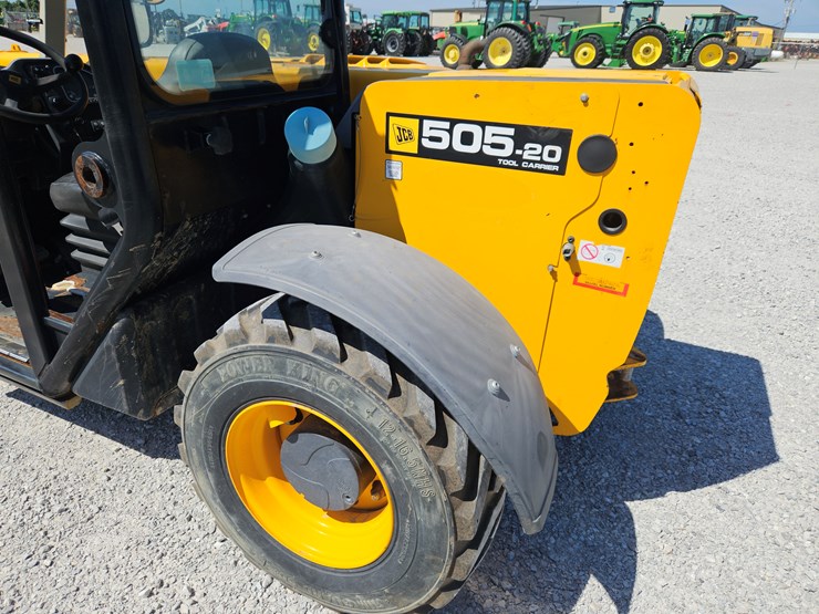 2020-jcb-505-image-12