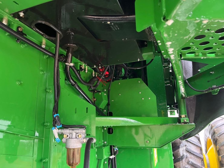 2011-john-deere-9770-sts-image-29