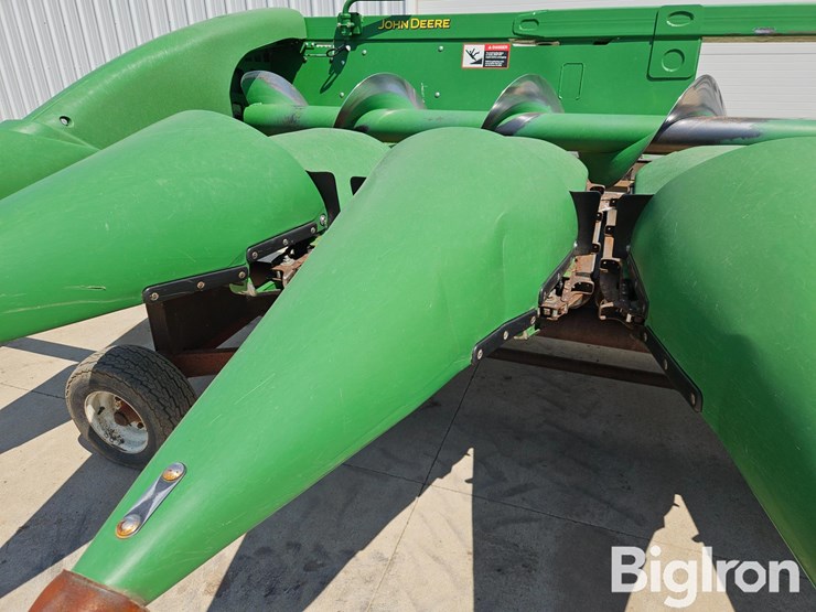 2013-john-deere-608c-image-14