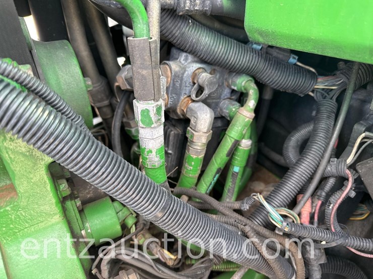 2005-john-deere-8320-image-22