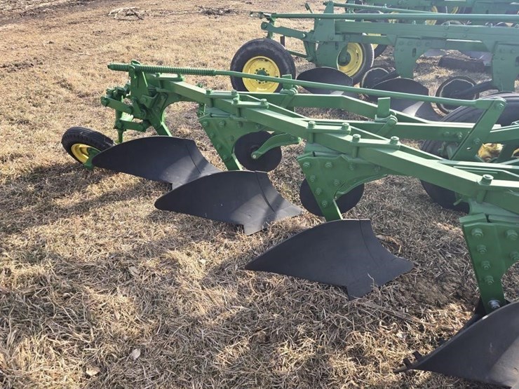 john-deere-5-image-8