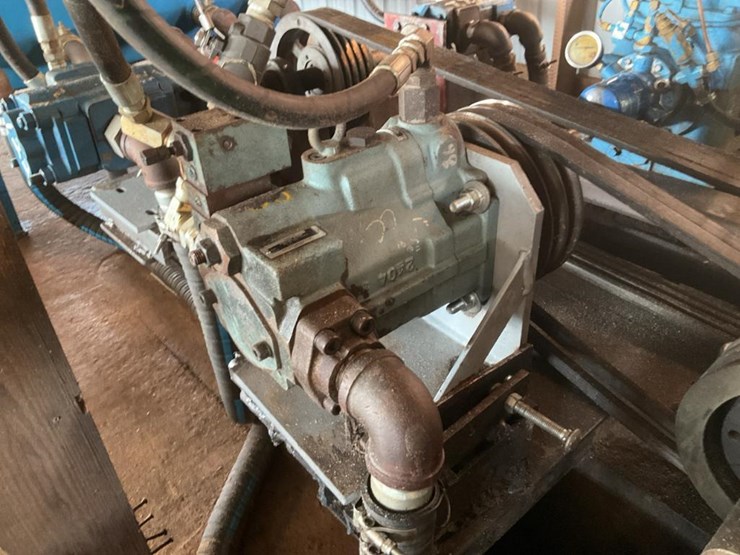 #122-•-hydraulic-lines,-pumps-and-tank-image-6