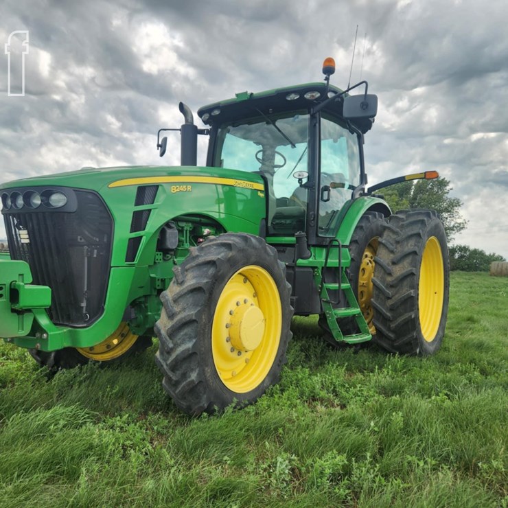2010 JOHN DEERE 8245R