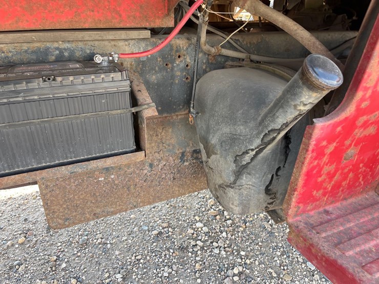 1976-ford-750-grain-truck-image-9